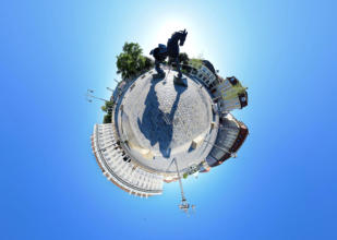 Little Planet Ansbach - Anscavallo am Schlossplatz