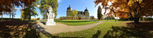 Memmelsdorf - Schloss Seehof im Herbstlaub