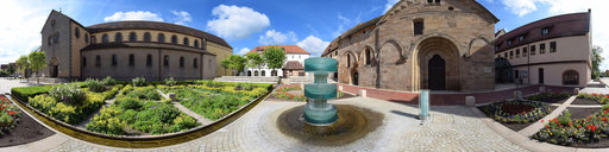 Heilsbronn - Münsterplatz mit Brunnen 