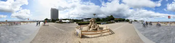 Travemünde - Sandkunst an der Strandpromenade