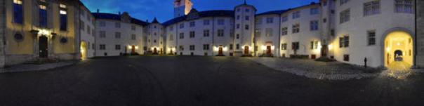 Bad Mergentheim - Schlosshof zur blauen Stunde